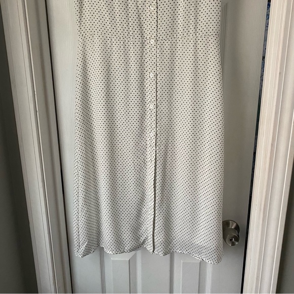 Pretty button down dress - Picture 5 of 6